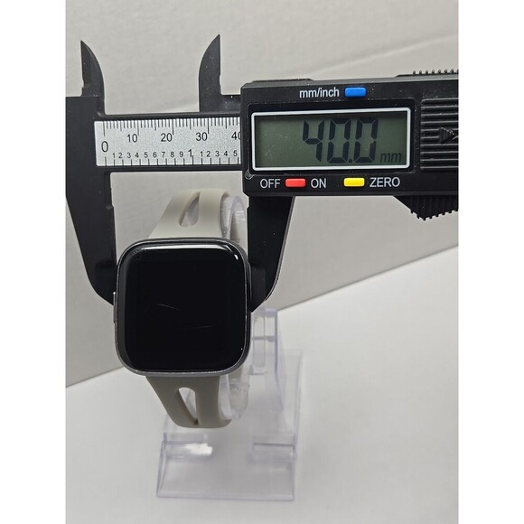 Fitbit Versa 2 Smartwatch Gray 40mm Alexa WR50M Always On Display Works - Picture 5 of 10